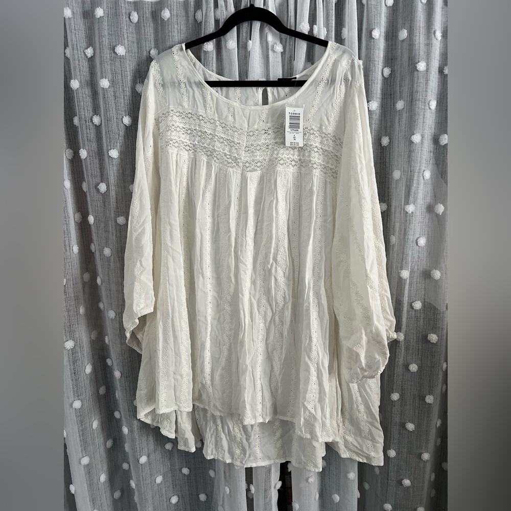 NWT! Torrid white blouse